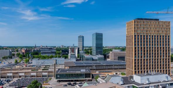Op deze afbeelding is Eindhoven Centraal zichtbaar